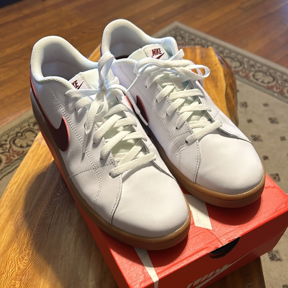 Nike Court Royale 2. Lightly worn as seen in images.